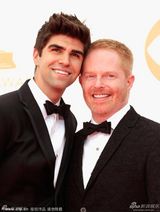 组图：《摩登家庭》男星杰西-泰勒-弗格森亮相