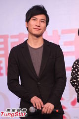 组图：佳宁组合献唱经典与歌迷共度圣诞