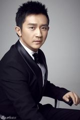 组图：高天时装大片酷帅造型优雅迷人