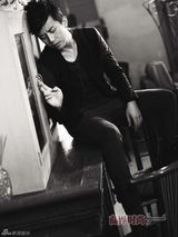 组图：邓超2011首个封面宣言：要做给力好男人