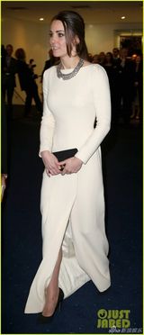 组图：曼德拉传记片首映 凯特与威廉红毯秀恩爱