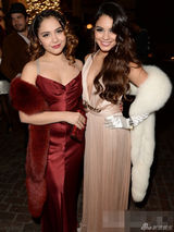 组图：凡妮莎开胸礼服美艳庆生 与男友甜蜜共舞