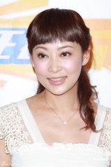 组图：新剧《爱.回家》宣传 众星现场互喂雪糕