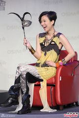 组图：郑秀文自曝有恐婚症 目前仍以工作为主