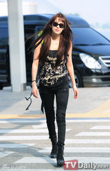 组图：韩高恩张申英等出演《丛林法则》中秋特辑