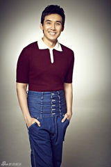 组图：张铎复古写真迷人微笑展现型男本色