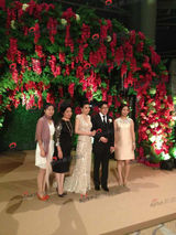 独家组图：晶刚大婚内场喜庆迎宾 李小鹏开心热聊