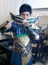 组图：严宽曝拍摄花絮调侃自己的土豆头