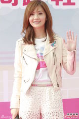 组图：阿Sa(蔡卓妍)尚无意结婚 自觉40岁适合生宝宝