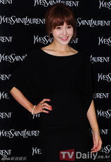 组图：韩星尹恩惠金基石等齐聚某品牌上市活动