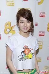 组图：谭咏麟新歌获赞 阿Sa(蔡卓妍)事前不知阿娇(钟欣桐)改名