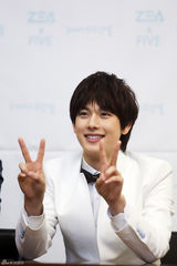 高清组图：韩团帝国之子分队首唱会 将发新曲