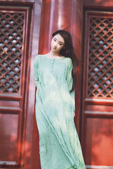 组图：爱新觉罗启星故宫拍皇室大片 风格清新