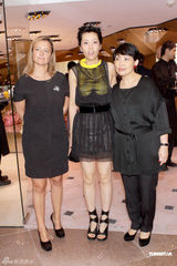 周慧敏自言有不少同志朋友 赌王四太送何超盈首饰