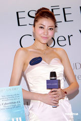 熊黛林与Angelababy竞艳 自曝与郭富城过元宵节