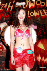 组图：六位亚姐候选人泳装亮相 俏丽佳人齐斗艳