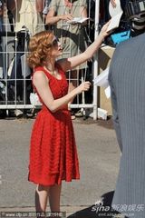 高清组图：电影《生命之树》发布会 皮特白衣翩翩