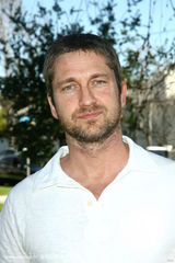 幻灯图：众星为海地献力 塞隆戴酷炫墨镜笑容洋溢