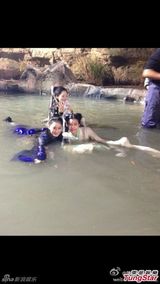 组图：陈妍希拍水下戏 曝陈晓【演员】因掉头套NG