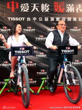 幻灯图集：大S白衣飘飘美丽动人 积极锻练体能