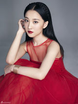 组图：张可佳时尚写真透视薄纱露性感事业线