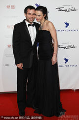 幻灯图：群星柏林出席电影活动 女星盛装亮相抢镜