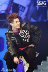 高清组图：SJ-M南京歌友会火爆 成员秀剪刀手