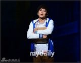 组图：洪京民Hoon等演音乐剧《当男人恋爱时》