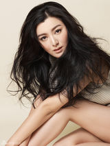 组图：陈廷嘉秋冬写真曝光 感性优雅显女神范