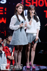 组图：韩团劲歌热舞 Girls Day热辣秀腿