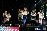 组图：韩组合T-ara等亮相国际和平生命演唱会