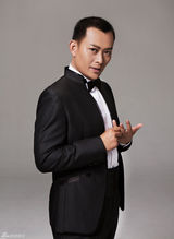 组图：黄海冰与甄锡好事将近 婚纱照甜蜜相拥