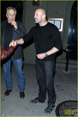 组图：史泰龙与斯坦森双硬汉聚餐 娇妻美艳