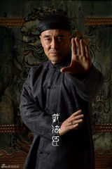 组图：电视剧《镖门》杀青 人物海报显武林霸气