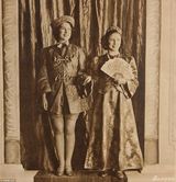 组图：英女王幼年舞台剧照曝光 曾表演中式戏剧