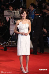 高清：彭于晏携两美女踏红毯 陈意涵秀清纯气息