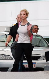 幻灯：布兰妮再度真空上阵 备战澳洲巡演