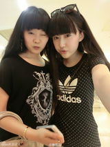 组图：人大“女神”登主页走红 海量私房照曝光