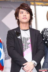 组图：MP魔幻力量签唱会 曝成员遭女粉丝抓下体