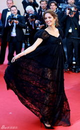 组图：电影《移民》戛纳首映 歌迪亚等现身