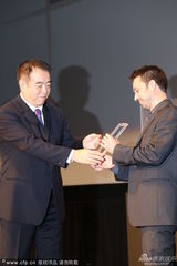 组图：东京电影节陈凯歌颁发最佳艺术贡献奖