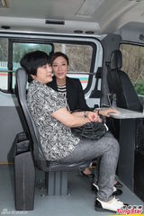 马国明杨怡母亲节拍剧 羡慕郑嘉颖北上捞金(图)