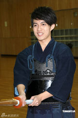 高清图：林宥嘉受柯南影响学习剑道 重温儿时记忆