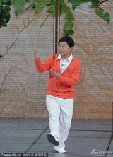 组图：央视春晚蔡明潘长江《想跳就跳》引爆笑