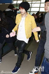 组图：SuperJunior SISTAR等便装亮相机场