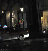 张钧甯携母探班何润东 准丈母娘提前见姑爷？(图)