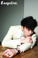 高清组图：韩星李栋旭时尚大片变忧郁气质男
