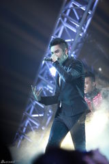 组图：范世琦居来提烟熏妆容翻唱EXO-M《MAMA》