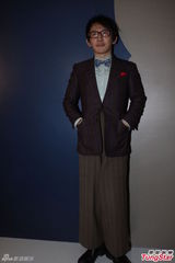 组图：关之琳矢口否认将嫁 众星争艳露胸秀腿