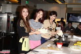 组图：李毓芬郭雪芙互捧拉票 宋米秦献厨艺